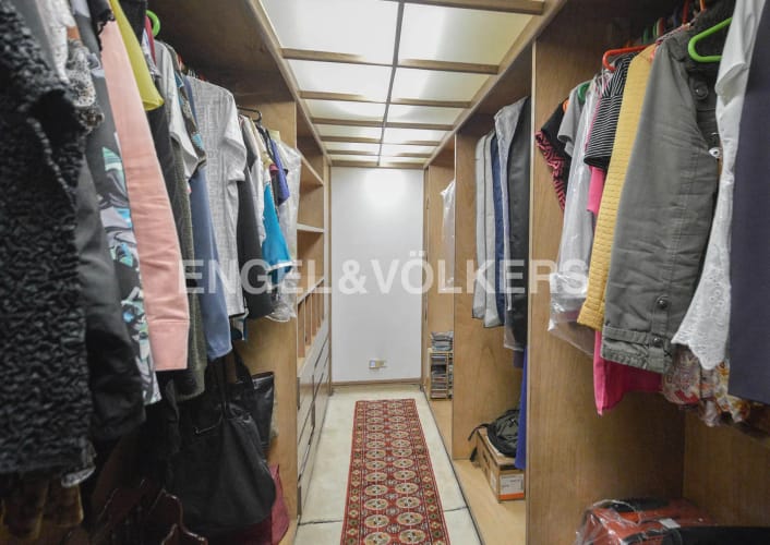 Apartamento de 3 alcobas en venta en Los Rosales, Bogotá, 235 m² · foto 6 de 9