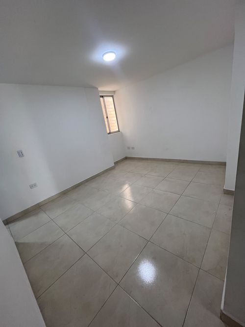 Apartamento de 3 alcobas en arriendo en Las Lomitas, Sabaneta, 77 m² · foto 11 de 17