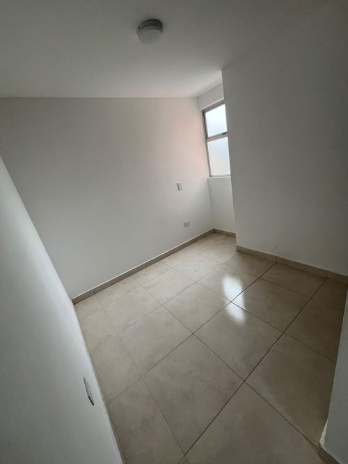 Apartamento de 3 alcobas en arriendo en Las Lomitas, Sabaneta, 77 m² · foto 12 de 17