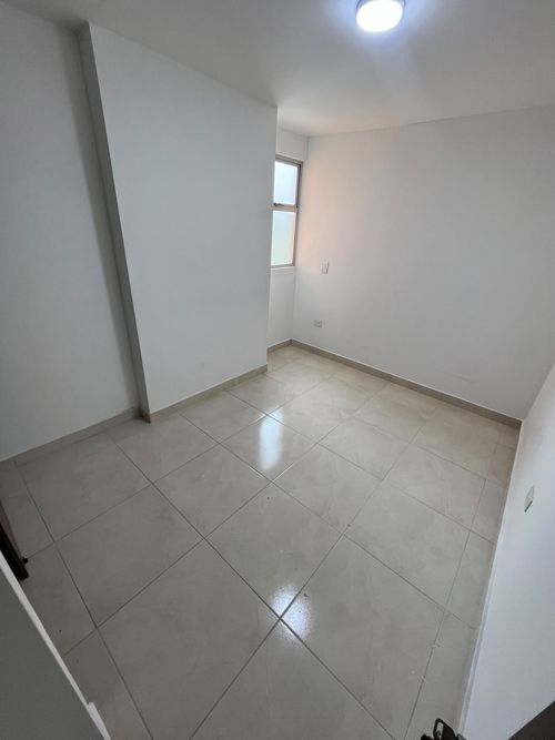 Apartamento de 3 alcobas en arriendo en Las Lomitas, Sabaneta, 77 m² · foto 13 de 17