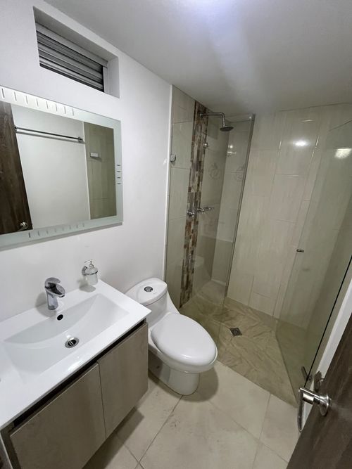 Apartamento de 3 alcobas en arriendo en Las Lomitas, Sabaneta, 77 m² · foto 15 de 17