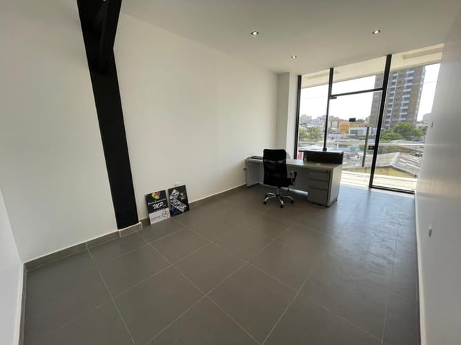 Local en arriendo en Altos De Riomar, Barranquilla, 20 m² · foto 5 de 12