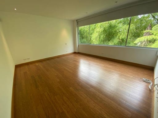 Casa de 3 alcobas en arriendo en El Diamante 2, Medellín, 337 m² · foto 8 de 24