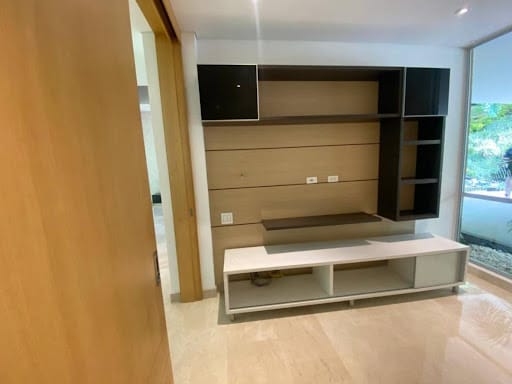 Casa de 3 alcobas en arriendo en El Diamante 2, Medellín, 337 m² · foto 18 de 24