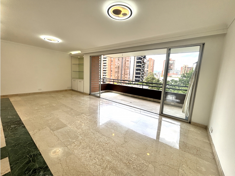 Apartamento en Arriendo en El Poblado, Medellín