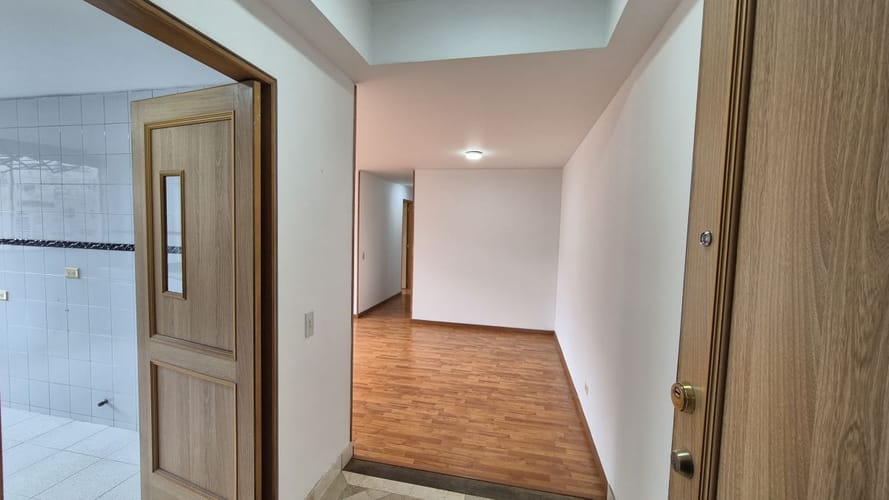 Apartamento de 3 alcobas en arriendo en Cedritos, Bogotá, 76 m² · foto 4 de 24