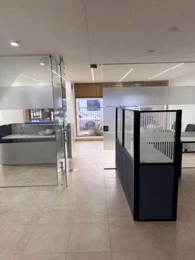 Casa de 8 alcobas en venta en La Castellana, Bogotá, 450 m² · foto 3 de 24
