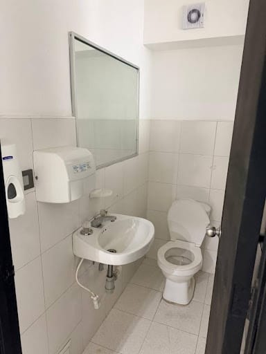 Casa de 8 alcobas en venta en La Castellana, Bogotá, 450 m² · foto 8 de 24