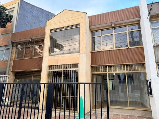 Casa de 8 alcobas en venta en La Castellana, Bogotá, 450 m² · foto 23 de 24
