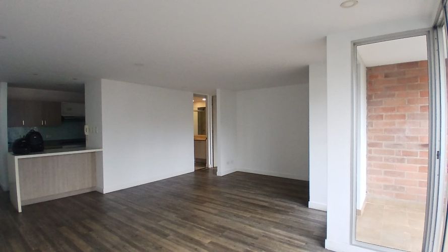 Apartamento de 1 alcoba en arriendo en Los Balsos, Medellín, 80 m² · foto 7 de 12