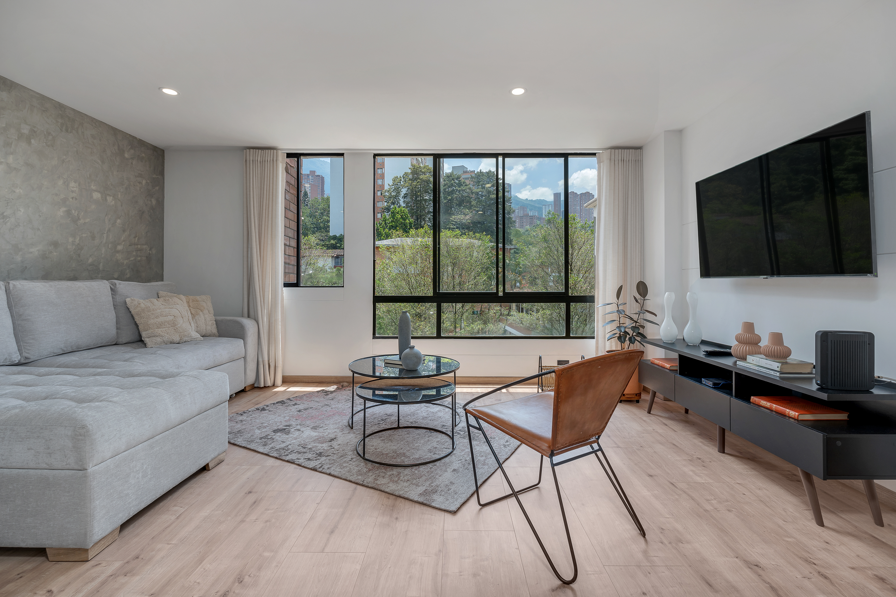 Apartamento en venta en El Poblado, Medellín · foto 3 de 16