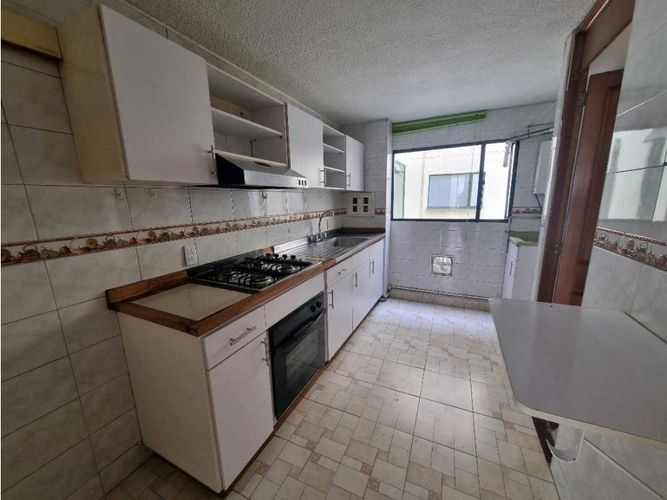 Apartamento de 3 alcobas en venta en Balcones De Oriente, Bogotá, 74 m² · foto 3 de 16