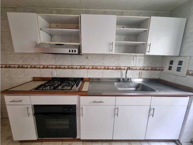 Apartamento de 3 alcobas en venta en Balcones De Oriente, Bogotá, 74 m² · foto 4 de 16