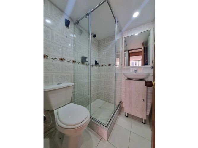 Apartamento de 3 alcobas en venta en Balcones De Oriente, Bogotá, 74 m² · foto 9 de 16