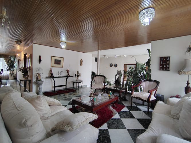 Casa de 5 alcobas en venta en El Salitre, Bogotá, 350 m² · foto 7 de 24