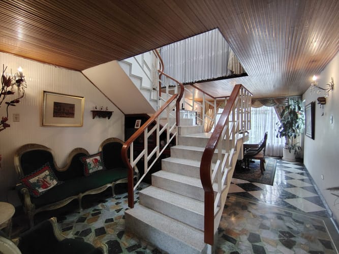 Casa de 5 alcobas en venta en El Salitre, Bogotá, 350 m² · foto 11 de 24