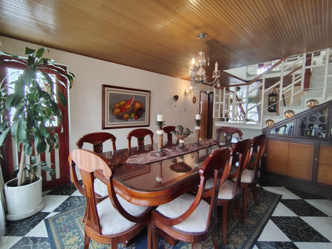 Casa de 5 alcobas en venta en El Salitre, Bogotá, 350 m² · foto 15 de 24