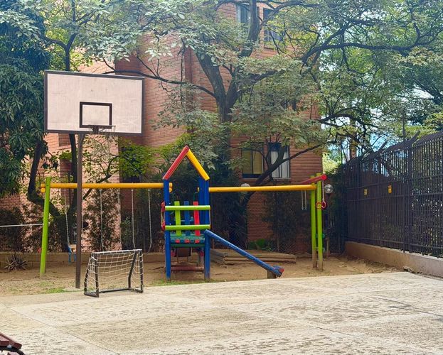 Apartamento de 3 alcobas en venta en El Diamante No. 2, Medellín, 150 m² · foto 18 de 19