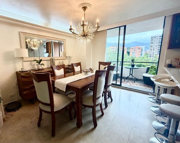 Apartamento de 3 alcobas en venta en El Diamante No. 2, Medellín, 150 m² · foto 3 de 19