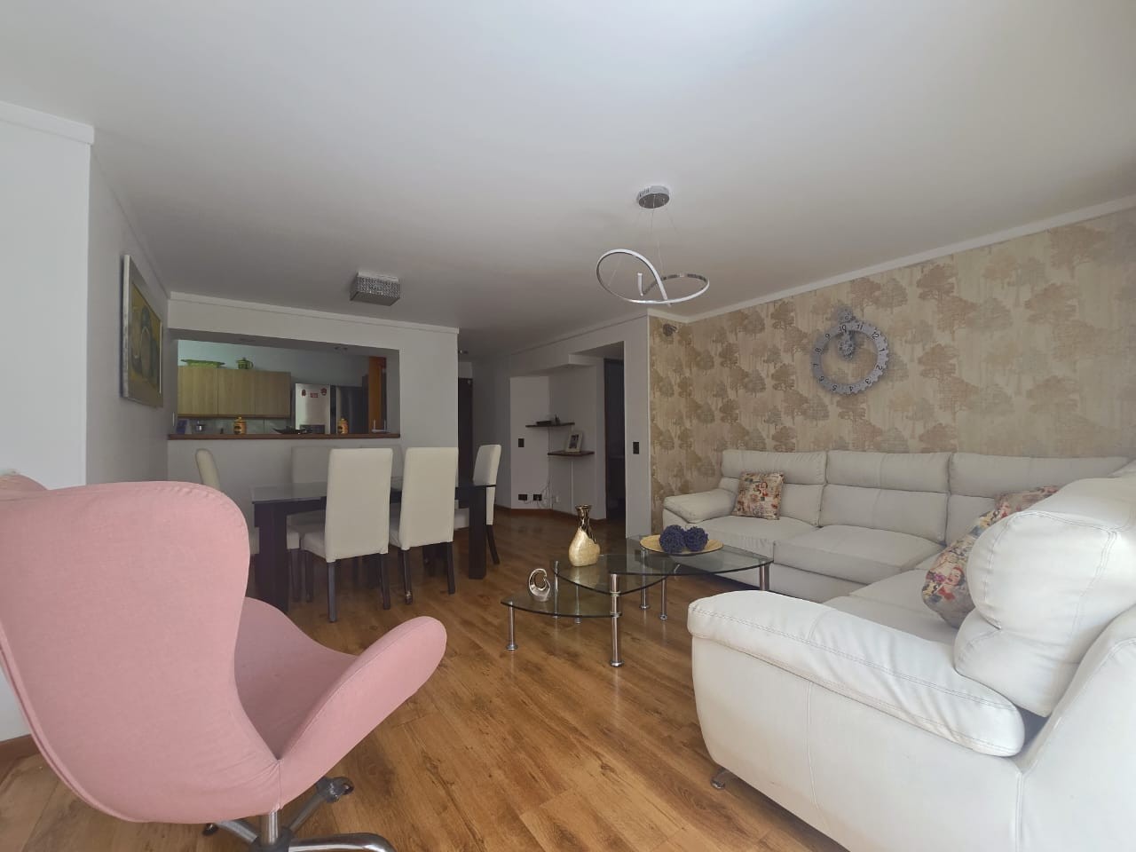 Apartamento en venta en Loma De Los Bernal, Medellín · foto 4 de 17