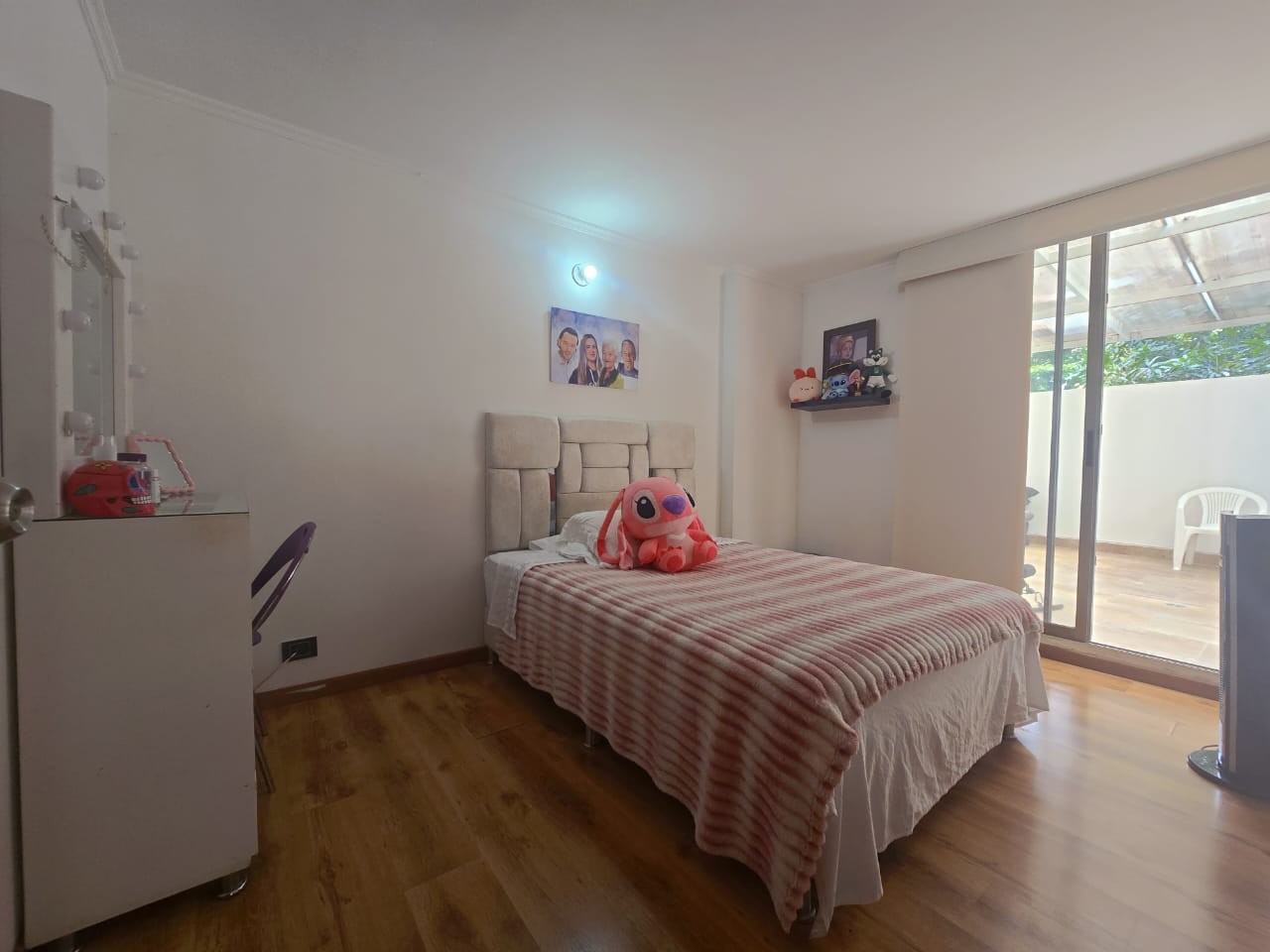 Apartamento en venta en Loma De Los Bernal, Medellín · foto 13 de 17