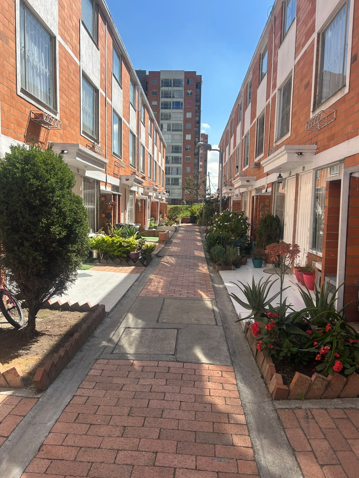Casa en venta en Tintala, Bogotá · foto 2 de 20