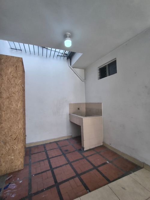 Local en arriendo en Bombona No.1, Medellín, 49 m² · foto 9 de 10