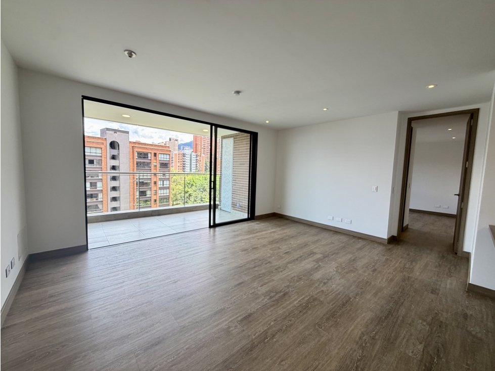 Apartamento en arriendo en Los Balsos, Medellín · foto 3 de 18