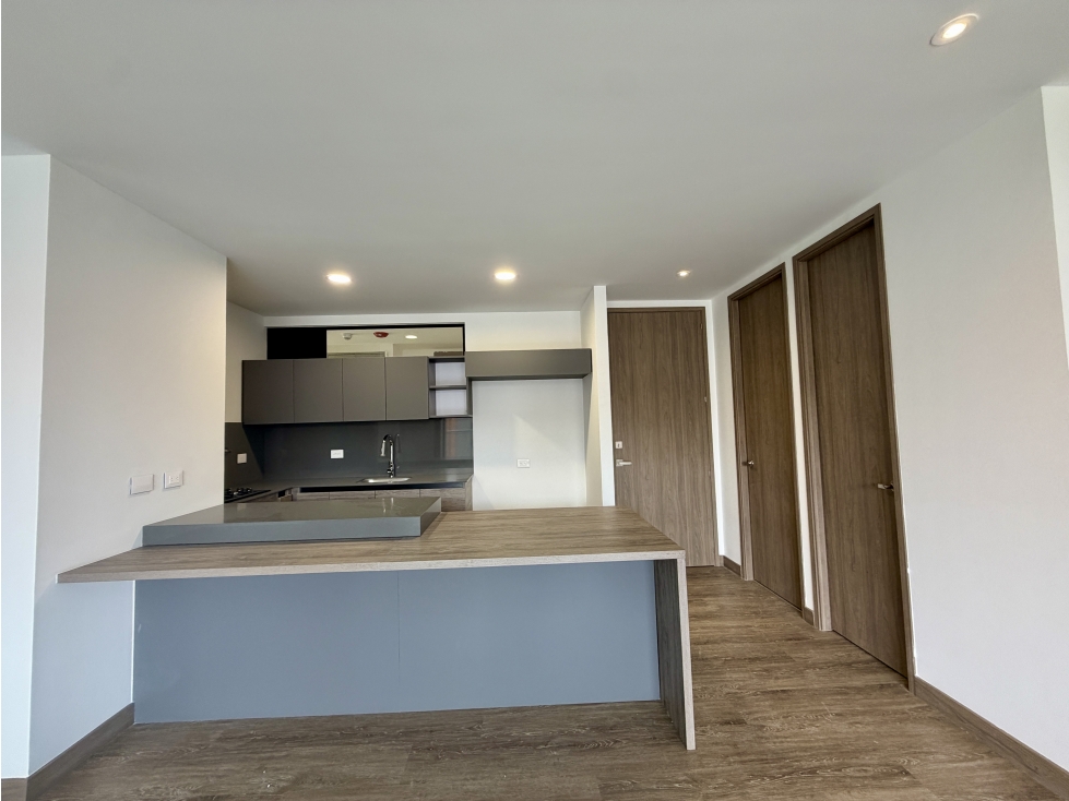 Apartamento en arriendo en Los Balsos, Medellín · foto 9 de 18