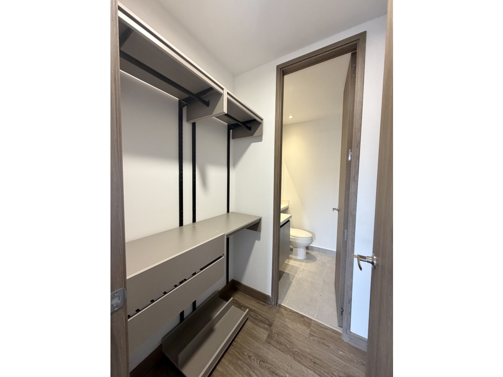 Apartamento en arriendo en Los Balsos, Medellín · foto 13 de 18