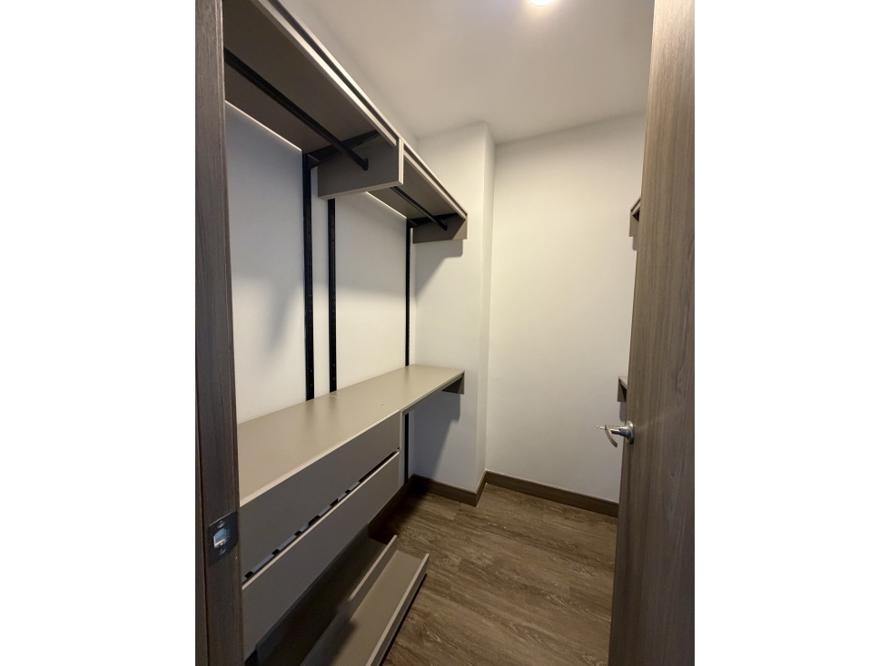 Apartamento en arriendo en Los Balsos, Medellín · foto 14 de 18
