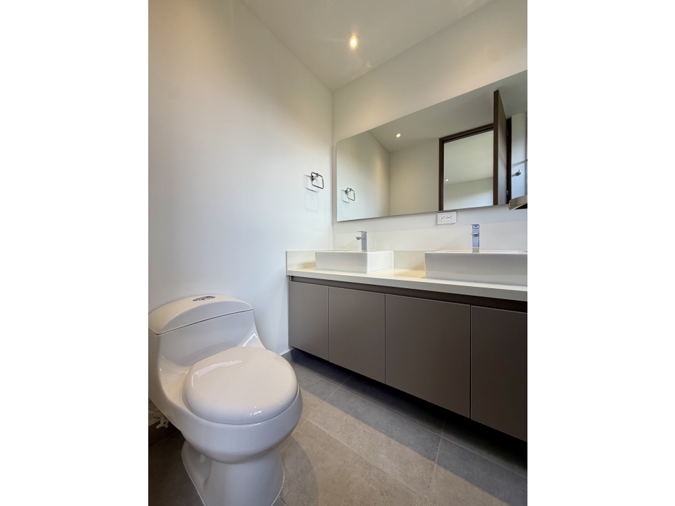 Apartamento en arriendo en Los Balsos, Medellín · foto 16 de 18