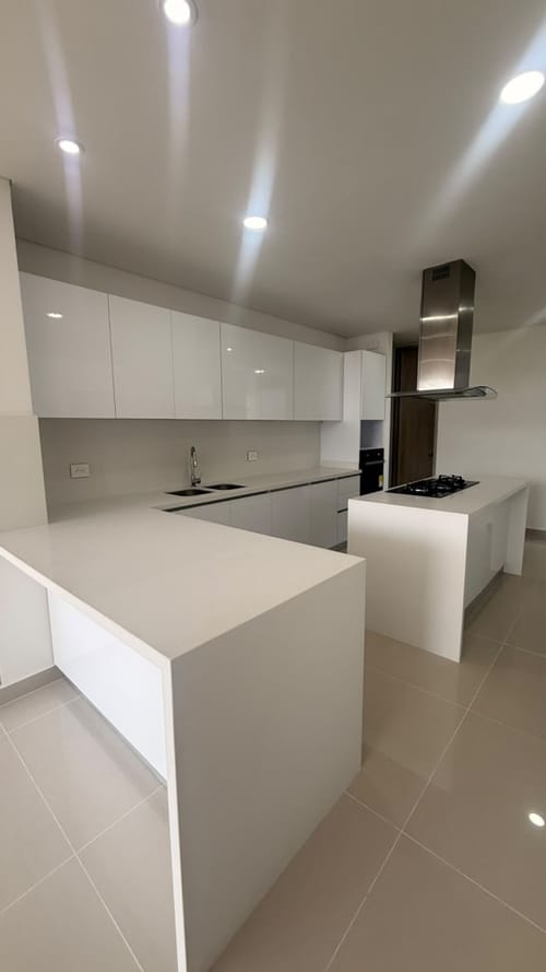 Apartamento de 4 alcobas en arriendo en El Tejar, Bucaramanga, 187 m² · foto 6 de 24