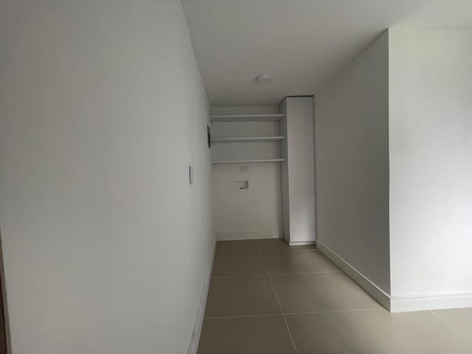 Apartamento de 3 alcobas en venta en La Aguacatala, Medellín, 150 m² · foto 2 de 24