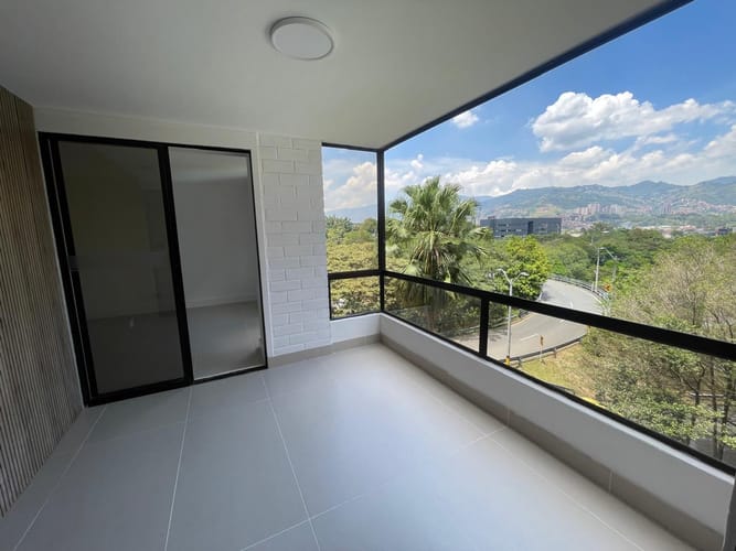 Apartamento de 3 alcobas en venta en La Aguacatala, Medellín, 150 m² · foto 6 de 24