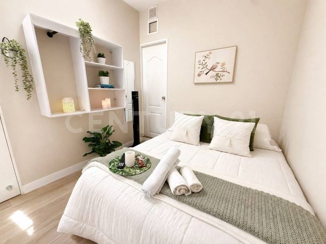 Casa en venta en Laureles, Medellín · foto 9 de 24