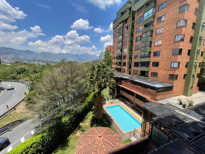 Apartamento de 3 alcobas en venta en La Aguacatala, Medellín, 150 m² · foto 16 de 24