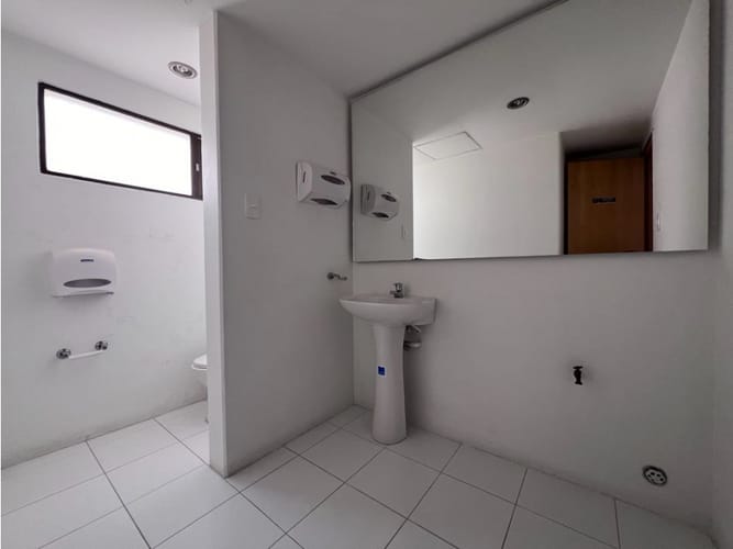 Local en arriendo en Palogrande, Manizales, 370 m² · foto 21 de 24