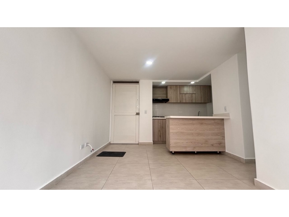 Casa en arriendo en Maria Auxiliadora, Sabaneta · foto 2 de 11