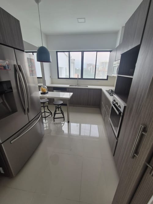 Apartamento de 4 alcobas en arriendo en Alejandría, Medellín, 277 m² · foto 2 de 24