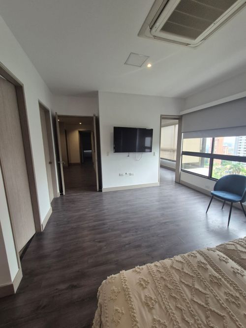 Apartamento de 4 alcobas en arriendo en Alejandría, Medellín, 277 m² · foto 11 de 24