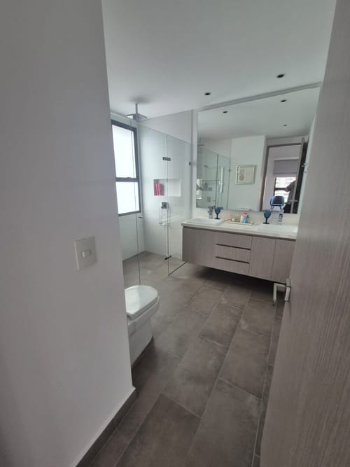 Apartamento de 4 alcobas en arriendo en Alejandría, Medellín, 277 m² · foto 13 de 24