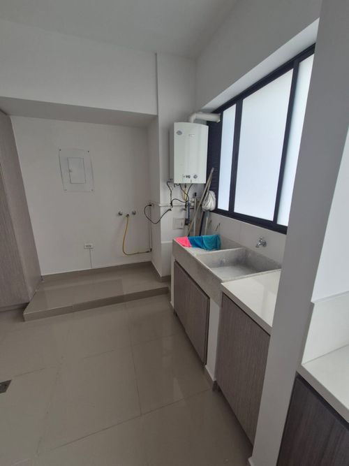Apartamento de 4 alcobas en arriendo en Alejandría, Medellín, 277 m² · foto 21 de 24