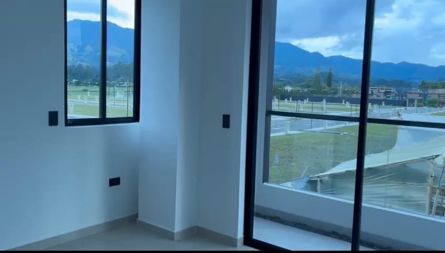 Apartamento de 3 alcobas en venta en La Ceja, 75 m² · foto 6 de 8