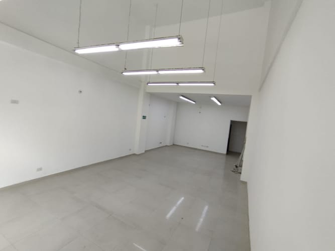 Local en arriendo en Los Cambulos, Cali, 83 m² · foto 3 de 8