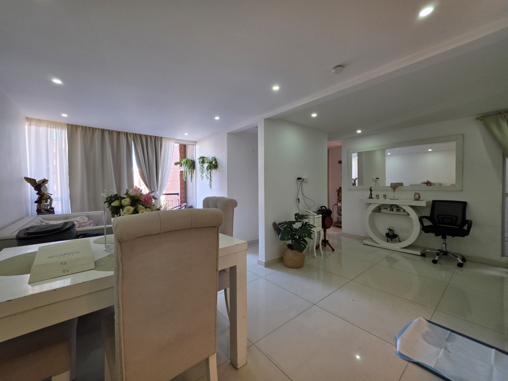 Apartamento en venta en Valle Del Lili, Cali · foto 7 de 15