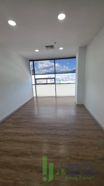 Oficina en Arriendo en Primavera, Envigado