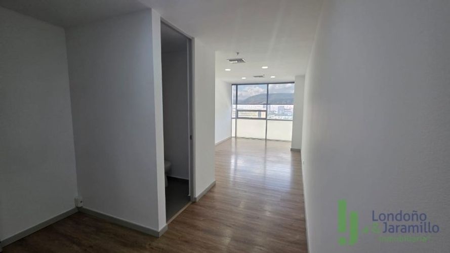 Oficina en arriendo en Primavera, Envigado, 27 m² · foto 10 de 15