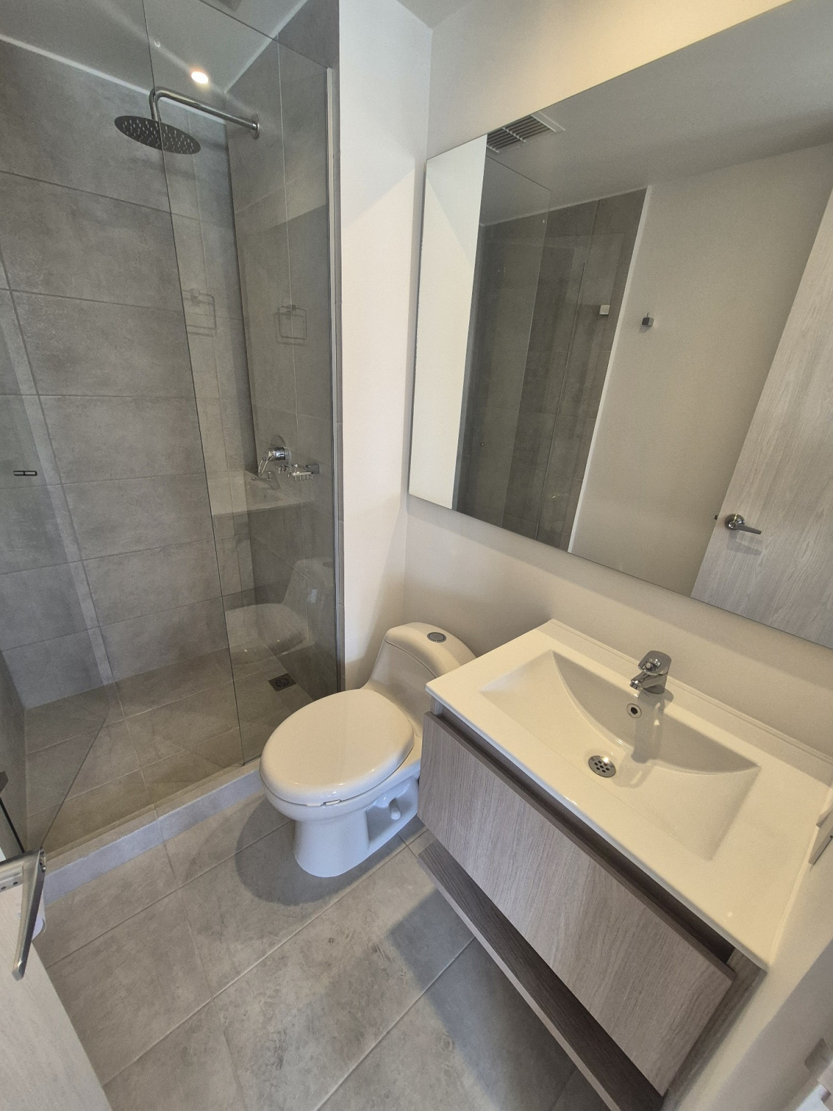 Apartamento en arriendo en El Portal, Envigado · foto 5 de 14