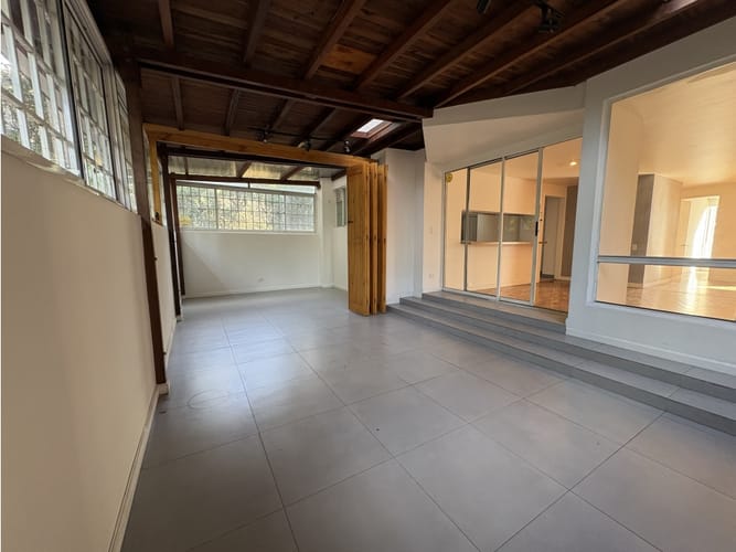Apartamento de 3 alcobas en venta en El Poblado, Medellín, 130 m² · foto 12 de 14